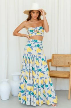 Sets & Co-ords RUNAWAY Kaitlo Top Sand Floral