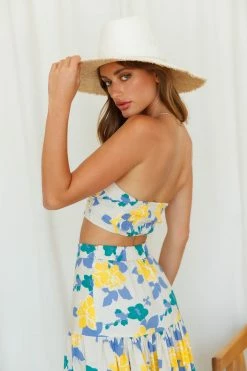Sets & Co-ords RUNAWAY Kaitlo Top Sand Floral