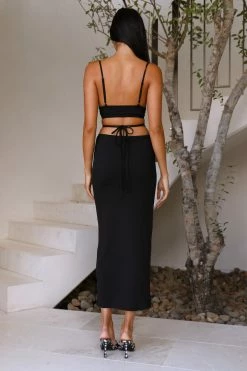 Hello Molly Showed Up Crop Black