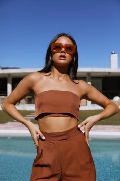 Hello Molly Blind Love Crop Brown